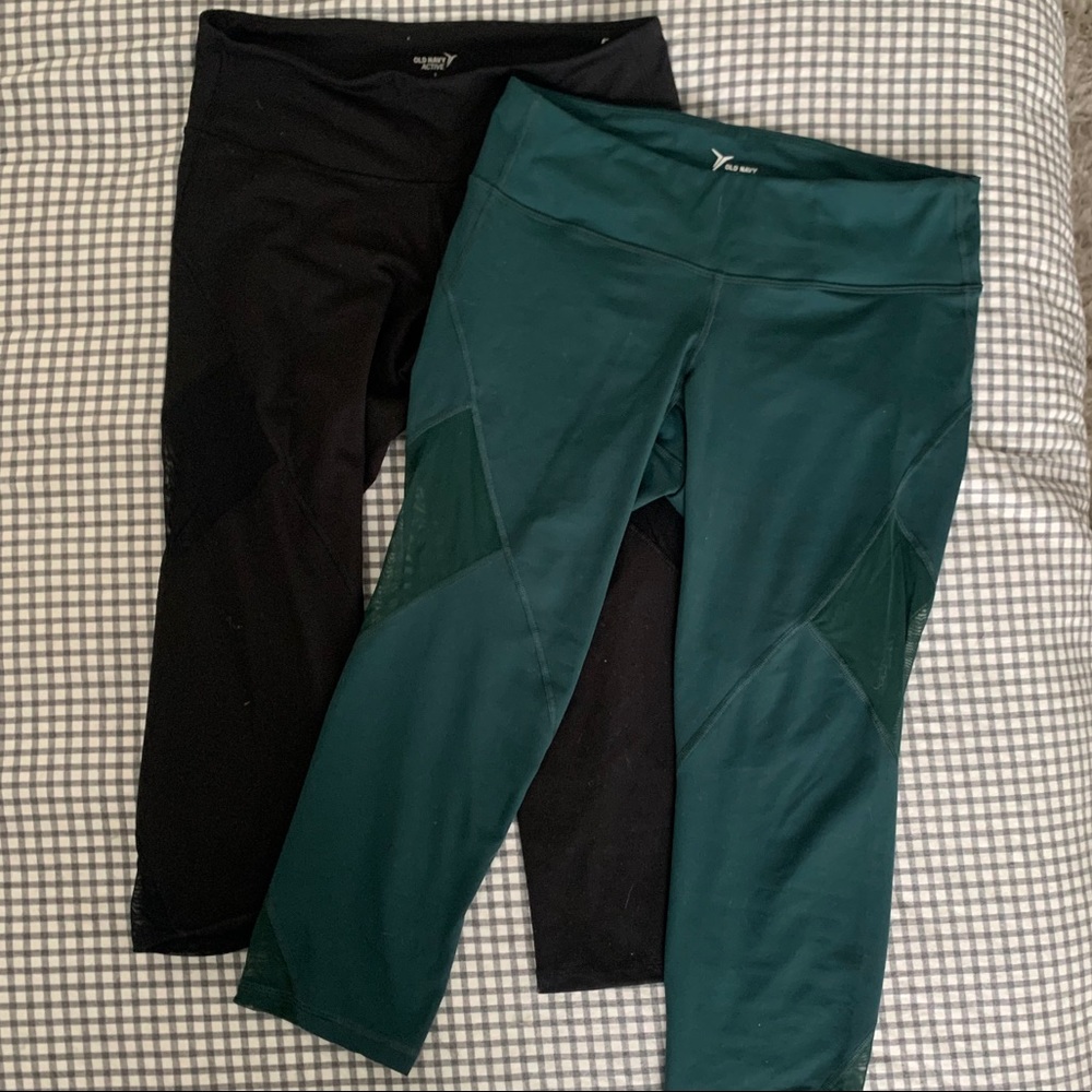 Two pair cutout mesh detail athletic capris